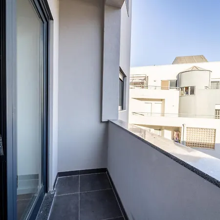 Joao Da Ponte - T1 Altice Forum Braga By House And People 아파트 *